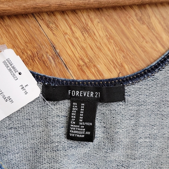 Denim crop top-medium - Picture 3 of 3